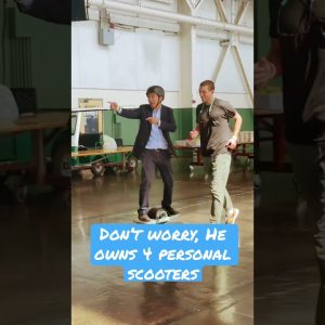 Presidential Candidate Andrew Yang Tries a OneWheel