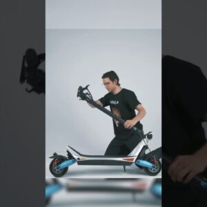 A foldable scooterðŸ˜Ž You can take it to anywhere you wantðŸ™ŒðŸ�»ðŸ˜�#shorts #scooter #foldingbike